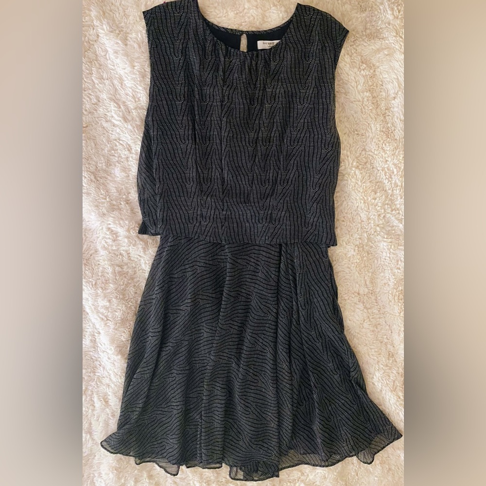 Derek Lam EXTREMELY FLATTERING for fuller figures. 2 in 1 piece. Lined.